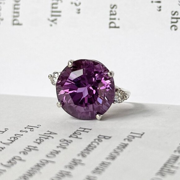 Vintage Sterling Silver Ring with Large Purple Stone - Size 4.5 - Picture 1 of 4